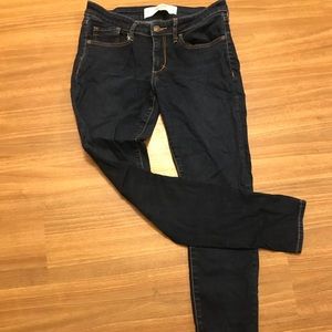 A&f dark wash skinny jeans